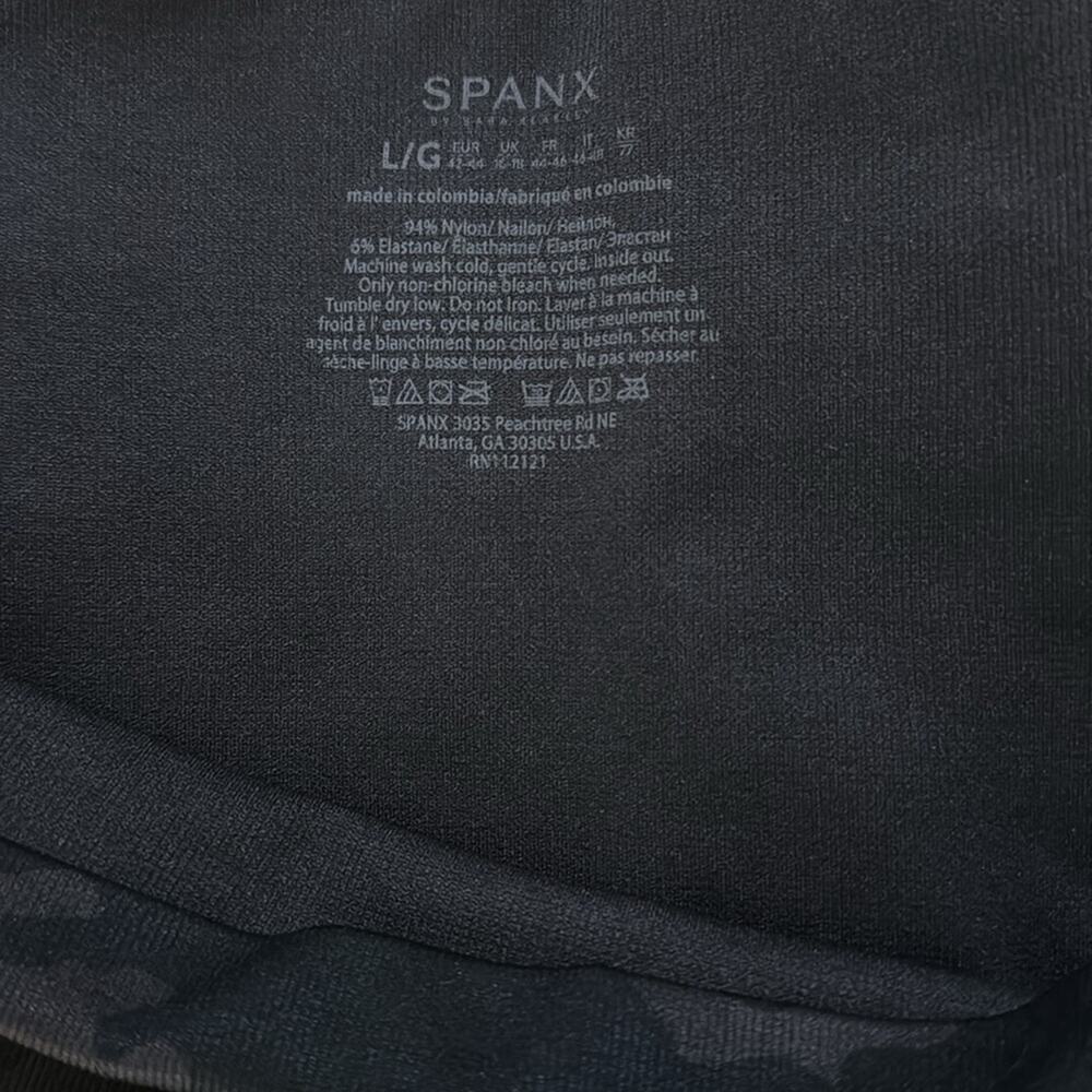 SPANX Look at Me Now High-Waisted Seamless Leggings - Black Camo L - Picture 6 of 6